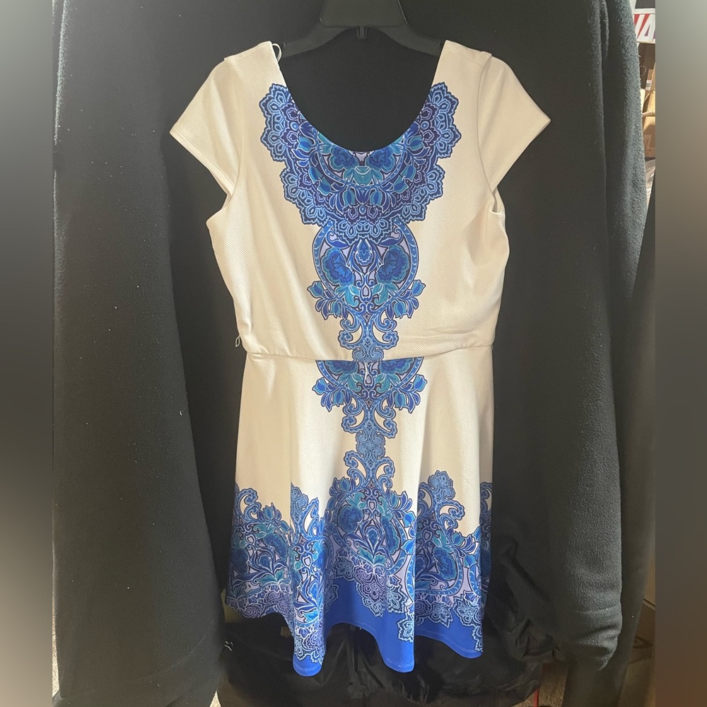 Size 12 white dress with blue print design